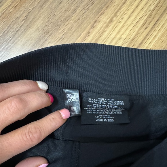 32° Cool Black Athletic Skort - Picture 2 of 2